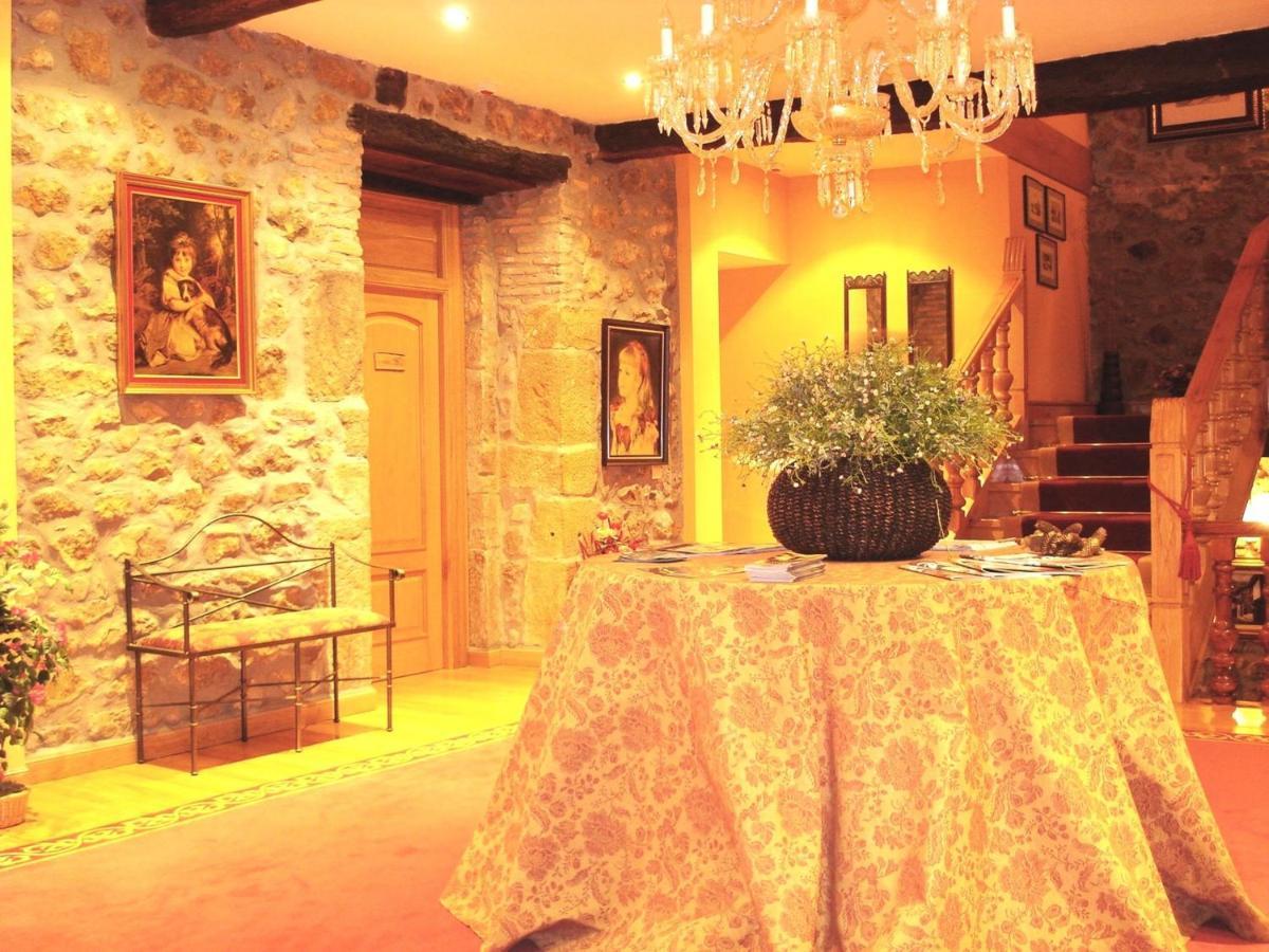 Hotel Palacio Garcia Quijano Corrales De Buelna Kültér fotó