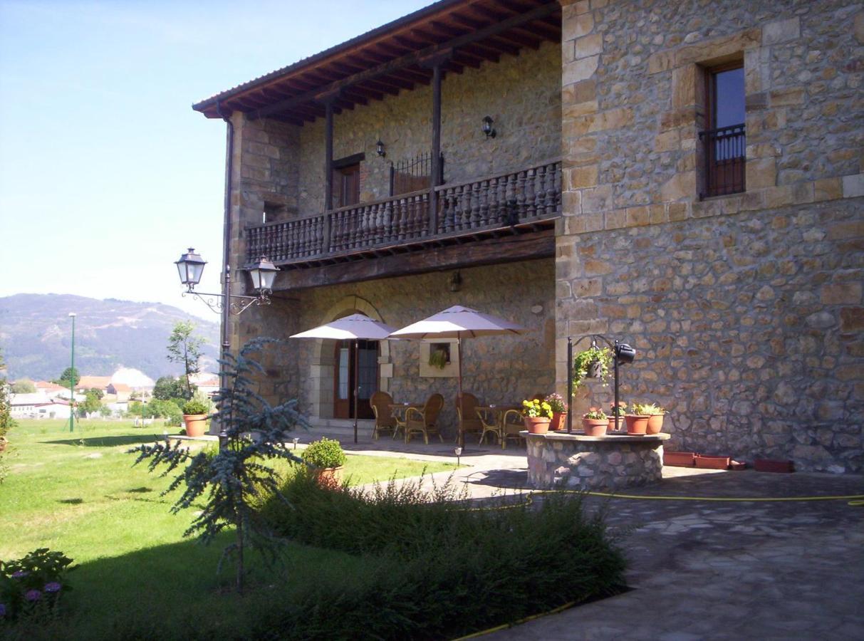 Hotel Palacio Garcia Quijano Corrales De Buelna Kültér fotó