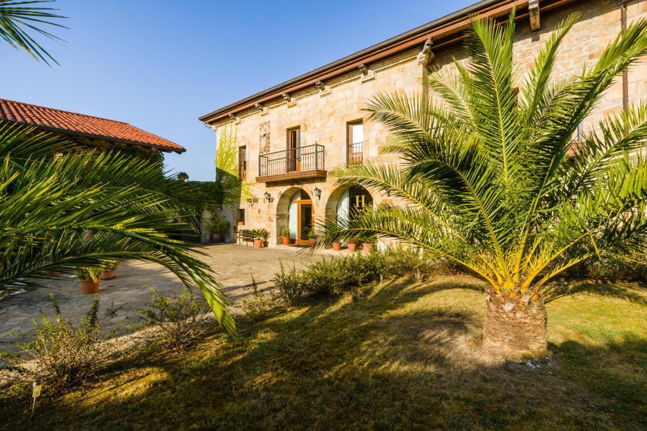 Hotel Palacio Garcia Quijano Corrales De Buelna Kültér fotó