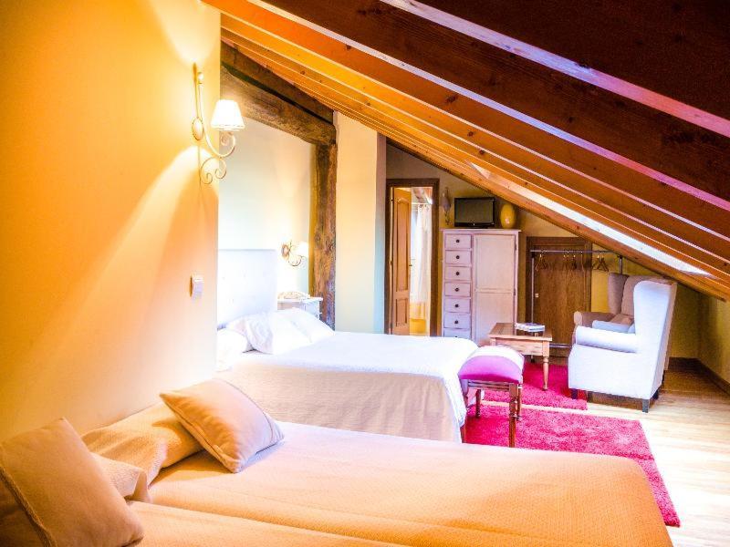 Hotel Palacio Garcia Quijano Corrales De Buelna Szoba fotó