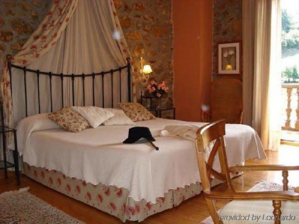 Hotel Palacio Garcia Quijano Corrales De Buelna Kültér fotó
