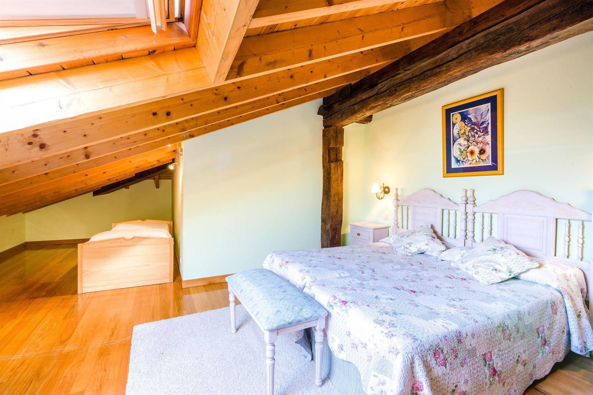 Hotel Palacio Garcia Quijano Corrales De Buelna Kültér fotó